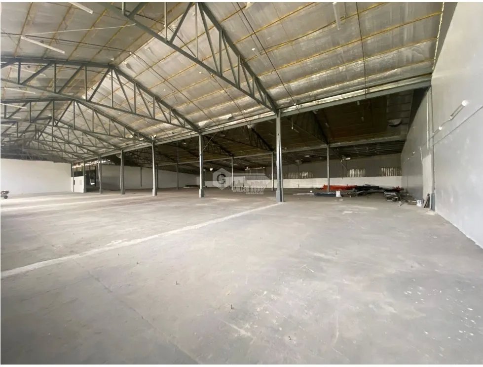 GALERA / TOCUMEN STORAGE COMPLEX / 925 M2 / VIA PRINCIPAL / VACIO
