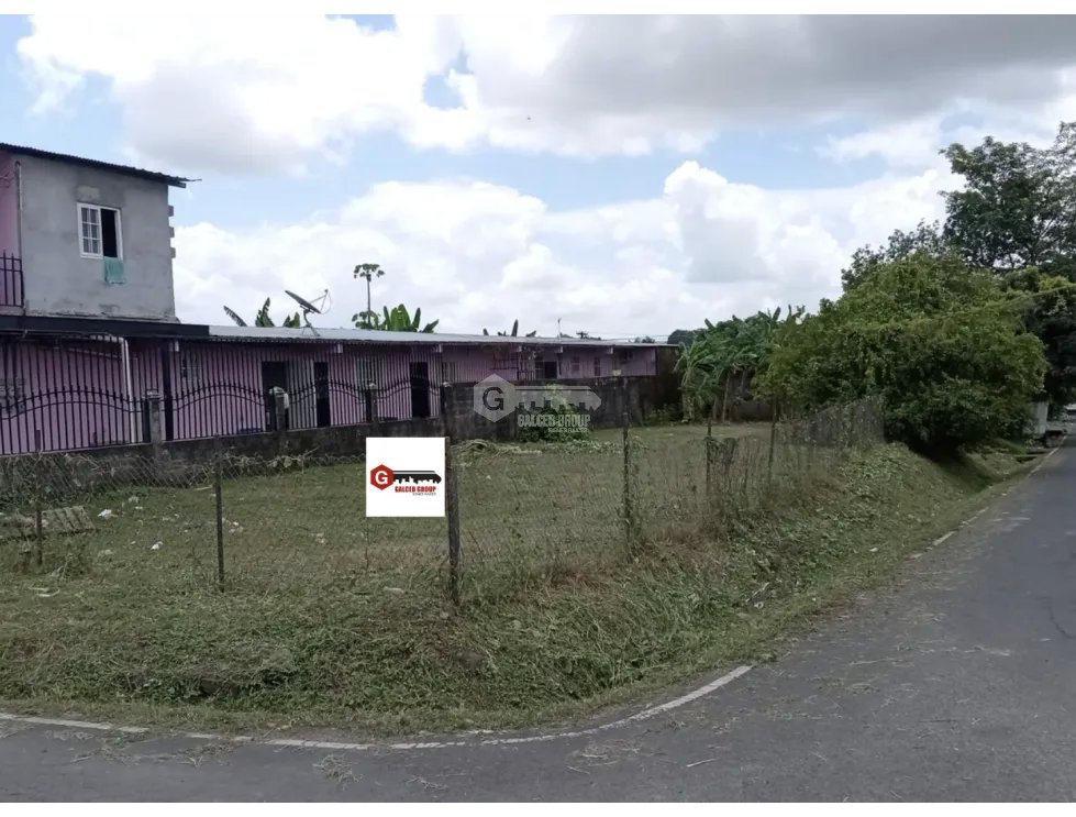 TERRENO / 24 DE DICIEMBRE / MONTE RICO / 400M / EN ESQUINA DE CALLE JC