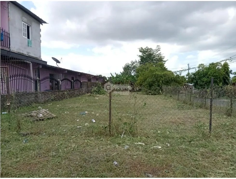 TERRENO / 24 DE DICIEMBRE / MONTE RICO / 400M / EN ESQUINA DE CALLE JC