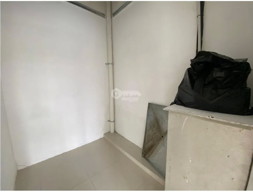 VIA ESPAÑA / PH PREMIUM / LOCAL / 102M / 2 ESPACIOS ABIERTOS / VACIO