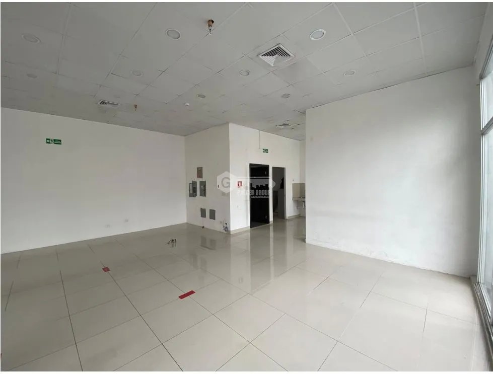 VIA ESPAÑA / PH PREMIUM / LOCAL / 102M / 2 ESPACIOS ABIERTOS / VACIO