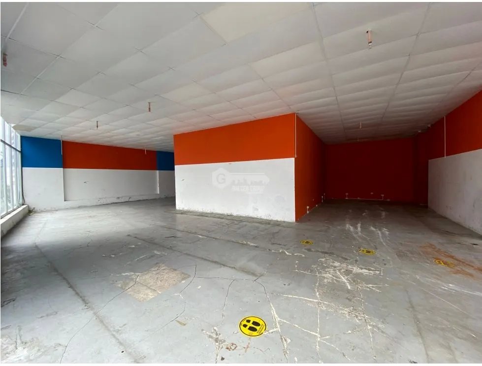 VIA ESPAÑA / PH PREMIUM / LOCAL / 254m2/ 2 ESPACIOS ABIERTOS / VACIO