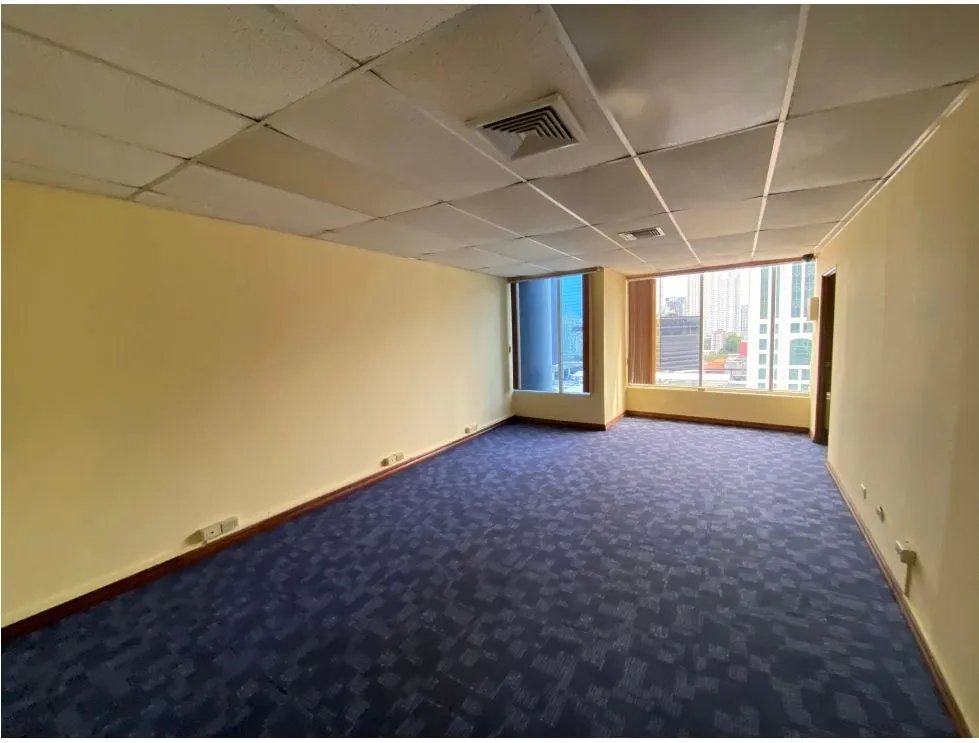 OFICINA / OBARRIO / PH TORRE ADVANCE / 80 M2 / DIVISONES / VACIA