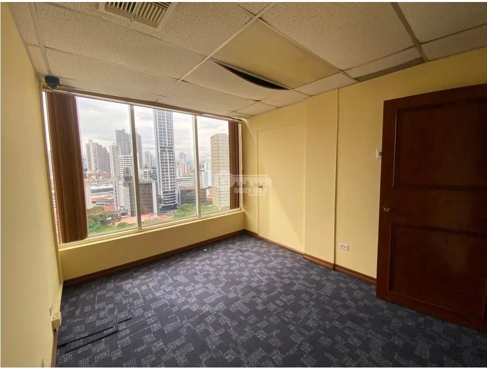 OFICINA / OBARRIO / PH TORRE ADVANCE / 80 M2 / DIVISONES / VACIA