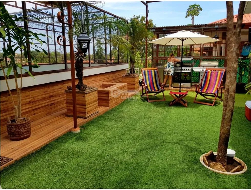 HERRERA / CHITRE / 357M / CASA CON PISCINA TERRAZA / 4 HABITACIONES JC