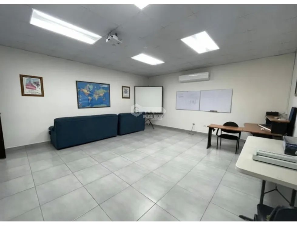 TERRENO / BRISAS DEL GOLF / 2600M / CON OFICINAS / PARA INVERSION JC