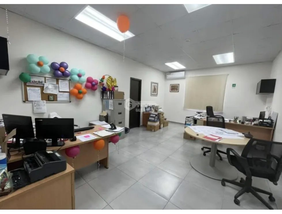 TERRENO / BRISAS DEL GOLF / 2600M / CON OFICINAS / PARA INVERSION JC
