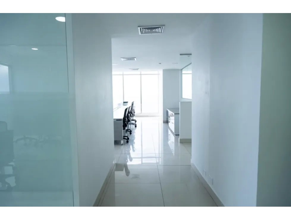OFICINA / CALLE 50 / TORRE BICSA / 225M / DIVISIONES / AMOBLADA