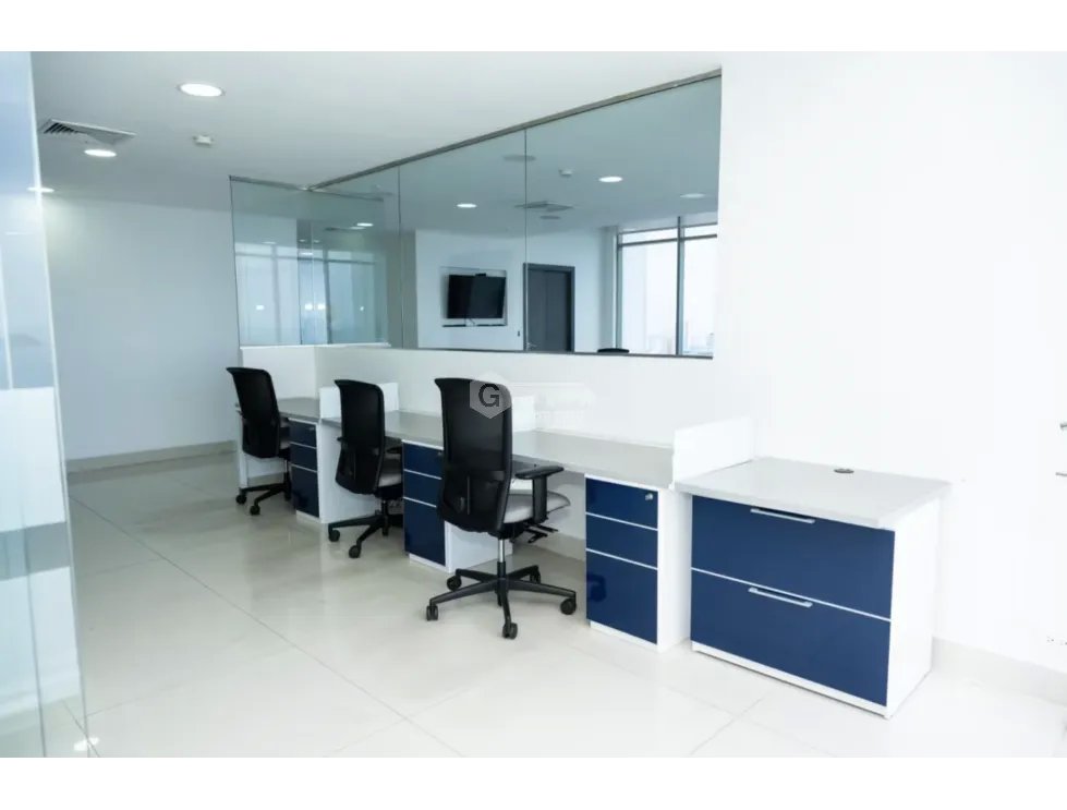 OFICINA / CALLE 50 / TORRE BICSA / 225M / DIVISIONES / AMOBLADA