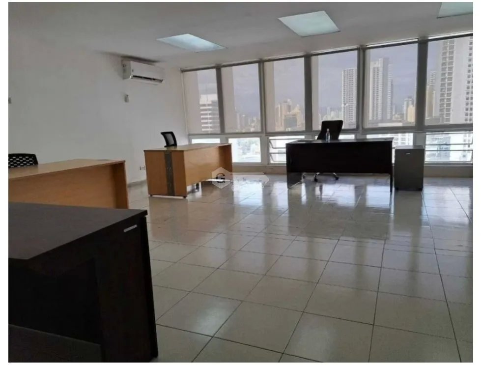 Office for rent in El Carmen