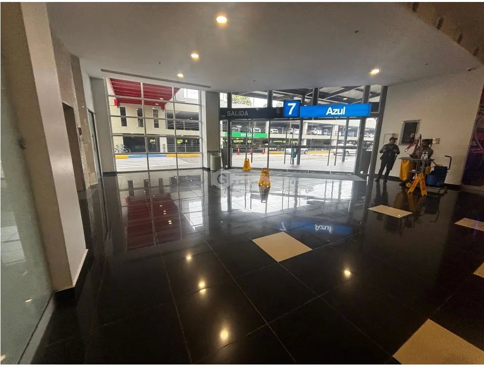 ARRAIJAN / WESTLAND MALL / LOCAL COMERCIAL / 85M / PLANTA BAJA