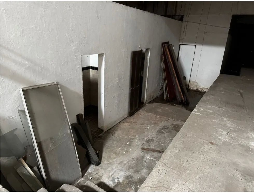 LOCAL / AVENIDA ANCON / 1485M / BODEGA  / OFICINAS / ANDEN / VACIO