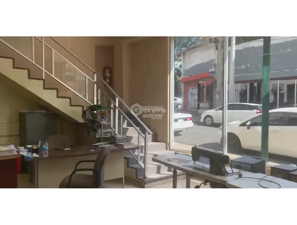 LOCAL / AVENIDA ANCON / 1485M / BODEGA  / OFICINAS / ANDEN / VACIO