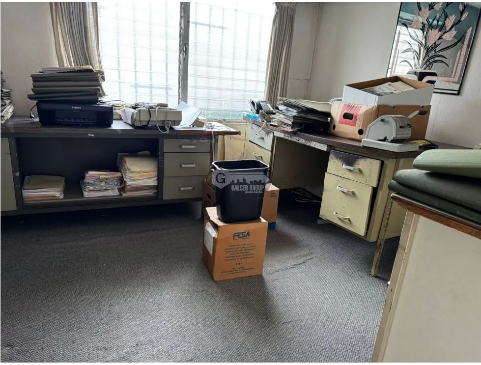 LOCAL / AVENIDA ANCON / 1485M / BODEGA  / OFICINAS / ANDEN / VACIO