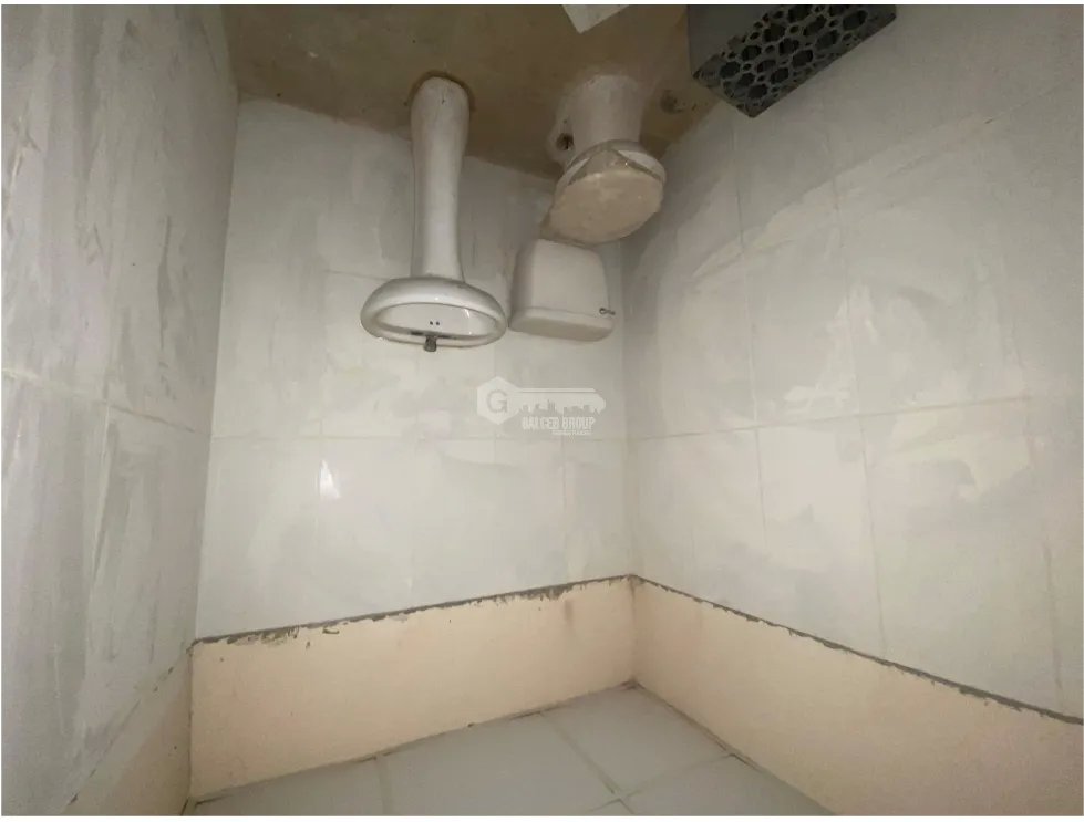 LOCAL / TOCUMEN / PLAZA SUR / 127M / PLANTA BAJA / ANDEN / VACIO