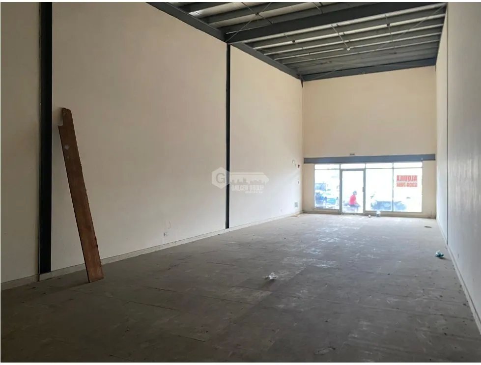 LOCAL / TOCUMEN / PLAZA SUR / 127M / PLANTA BAJA / ANDEN / VACIO