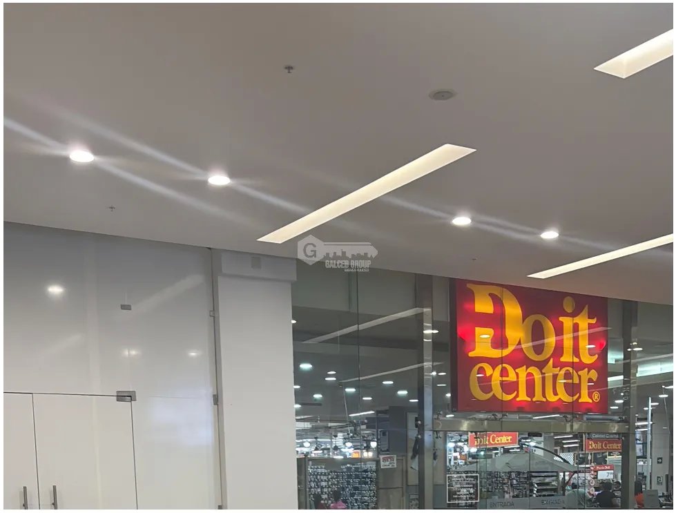ARRAIJAN / WESTLAND MALL / LOCAL COMERCIAL / 78M / PLANTA BAJA