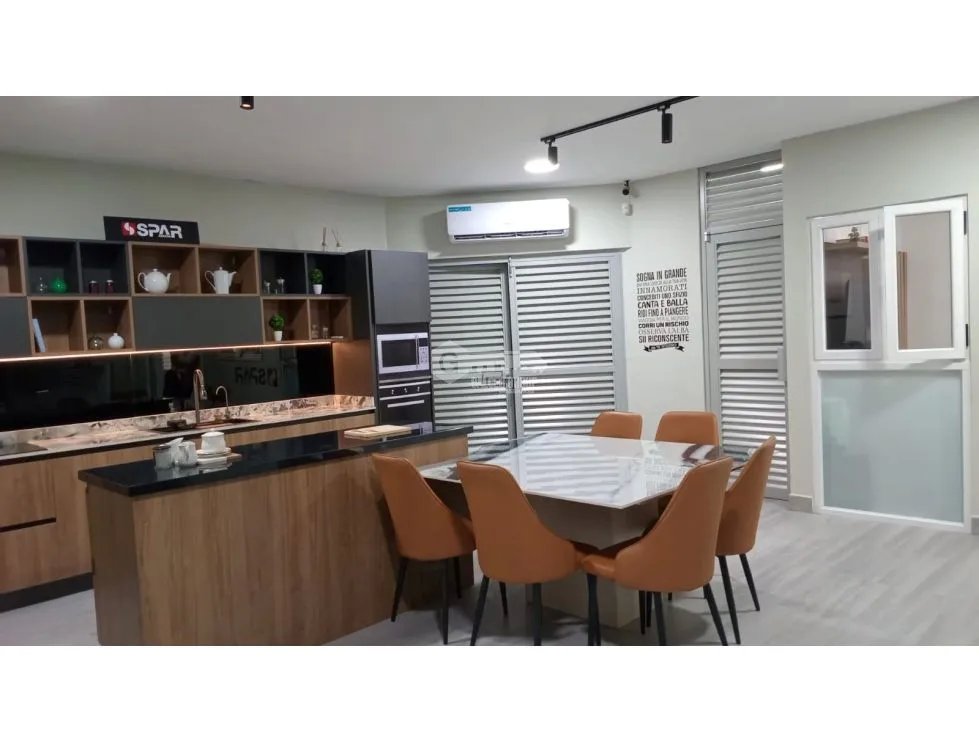 PARQUE LEFEVRE / SANTA ELENA / 437M / LOCAL CON OFICINAS Y BODEGA JC