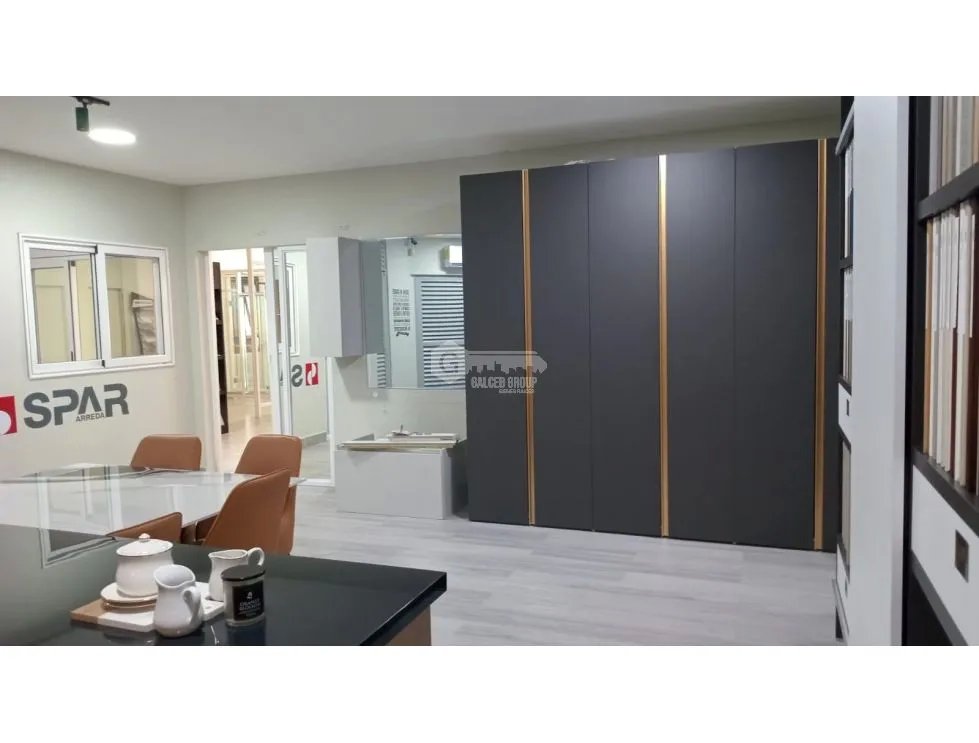 PARQUE LEFEVRE / SANTA ELENA / 437M / LOCAL CON OFICINAS Y BODEGA JC