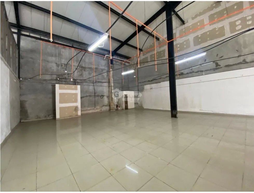 LOCAL / JUAN DIAZ / CRYSTAL PLAZA / 200M / PLANTA BAJA / VIA PRINCIPAL