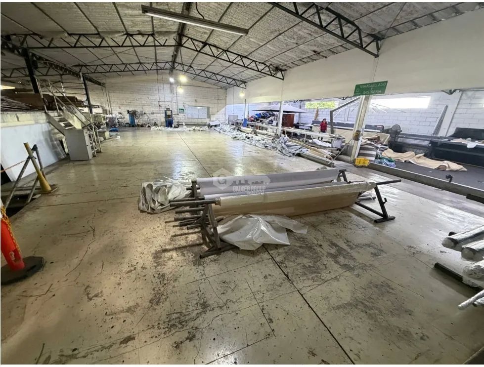 RIO ABAJO / GALERA CON GARITA OFICINAS /  5000M / CODIGO C-2 / RN1 JC