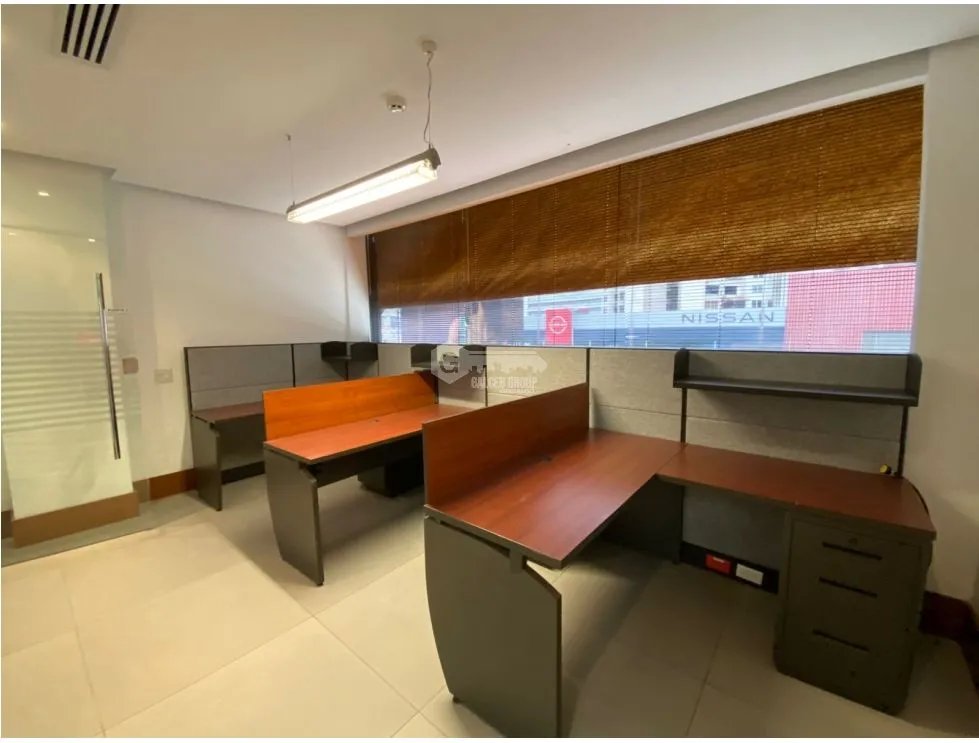 CALLE 50 / PLAZA CALLE 50 / 430 M2 / DIVISIONES / 8 PARKING / AMOBLADO
