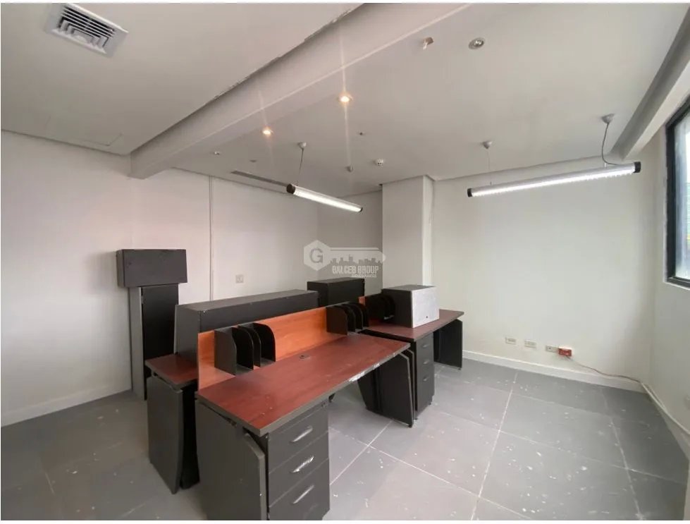 CALLE 50 / PLAZA CALLE 50 / 430 M2 / DIVISIONES / 8 PARKING / AMOBLADO