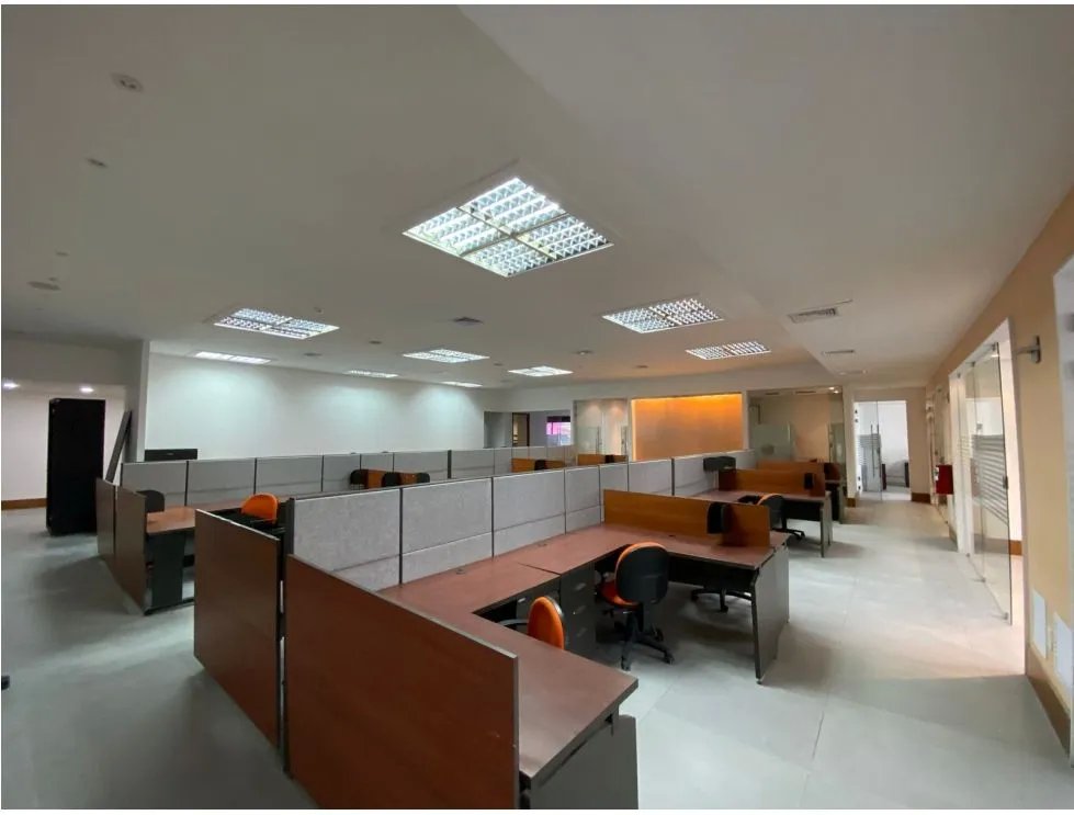 CALLE 50 / PLAZA CALLE 50 / 430 M2 / DIVISIONES / 8 PARKING / AMOBLADO