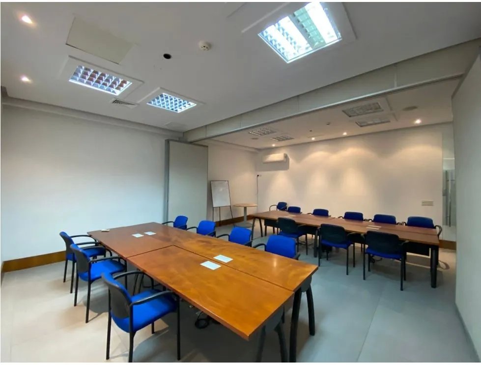 CALLE 50 / PLAZA CALLE 50 / 430 M2 / DIVISIONES / 8 PARKING / AMOBLADO