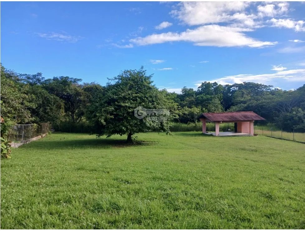 TERRENO / EL HIGO SAN CARLOS /1516M / GAZEBO DE CEMENTO