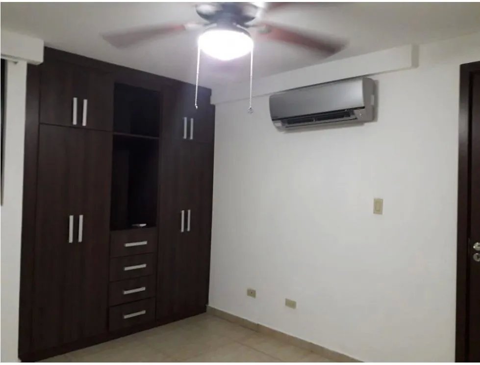 Apartment for sale in Condado del Rey