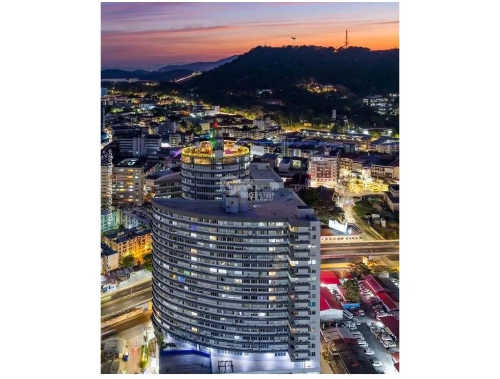 AVE BALBOA / OFICINA /  PH BAY VIEW / 52 M / PISO ALTO / BALCON