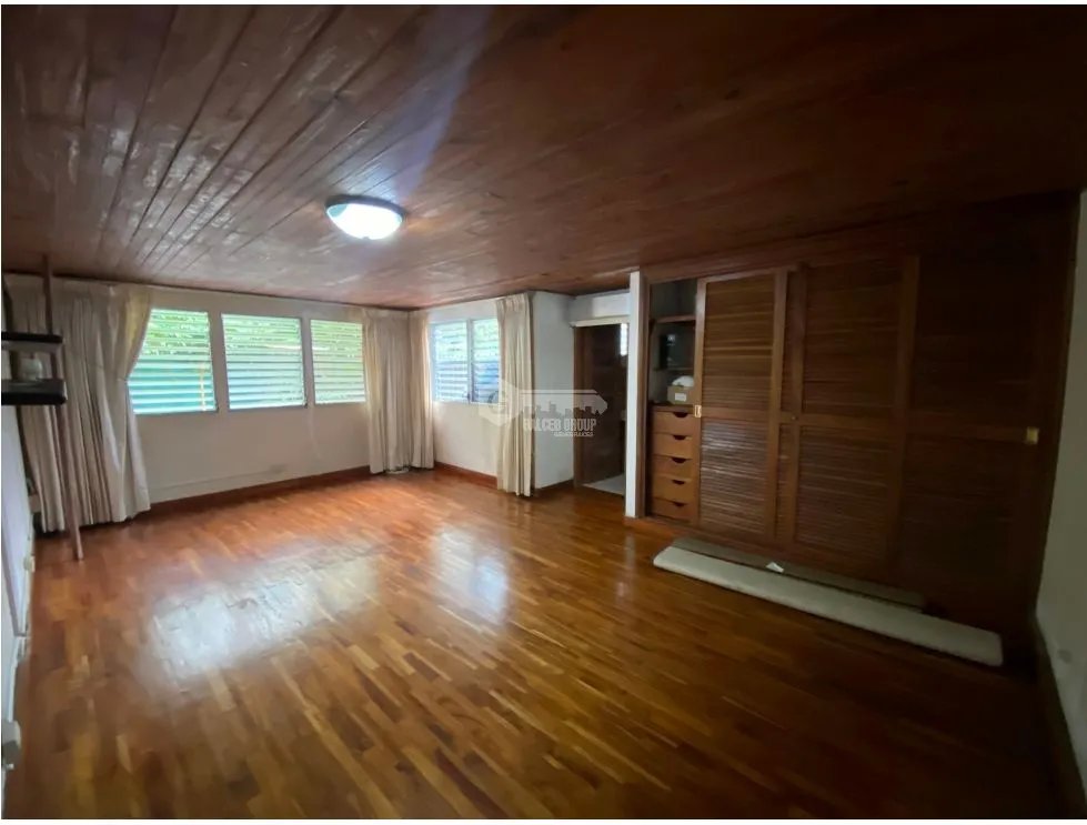 SAN FRANCISCO / PARQUE OMAR / 3 HABITACION / PISCINA / 804 M2 /JC