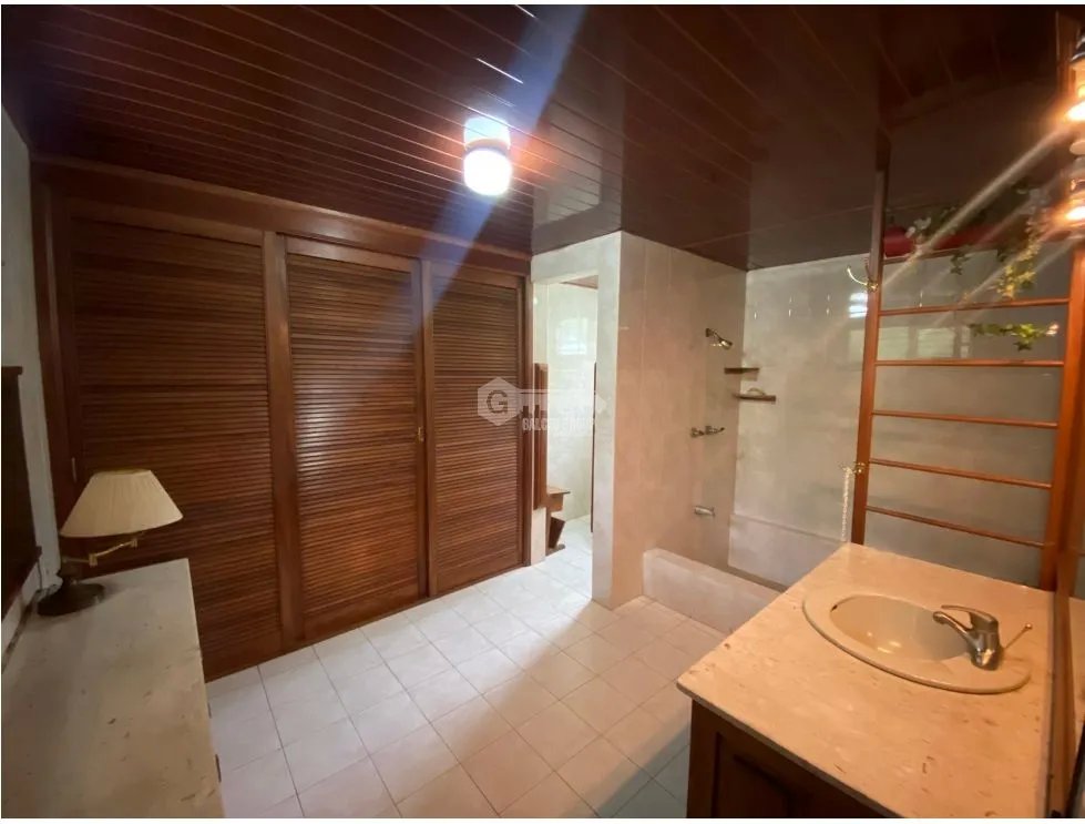 SAN FRANCISCO / PARQUE OMAR / 3 HABITACION / PISCINA / 804 M2 /JC