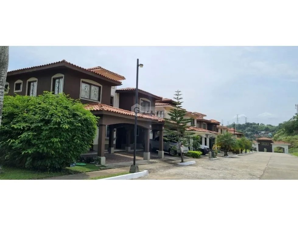 LAS CUMBRES / GREEN VILLAGE / 225m2 / 3 HABITACIONES / AMPLIA TERRAZA