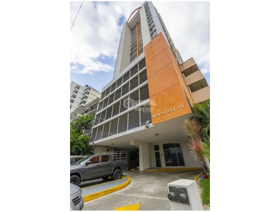 VIA ARGENTINA / MANDALAY / 120M / 3 HABITACIONES / 2 PARKING / BALCON