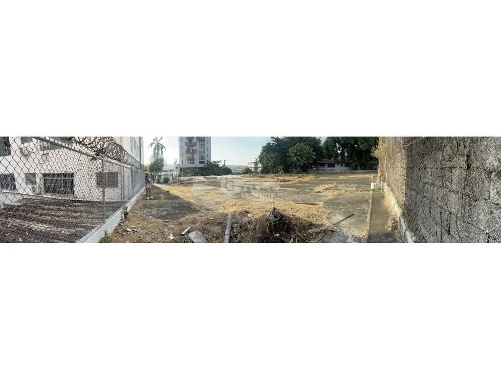 EL CANGREJO / TERRENO COMERCIAL / RM1-C2 /1421M / VIA PRINCIPAL