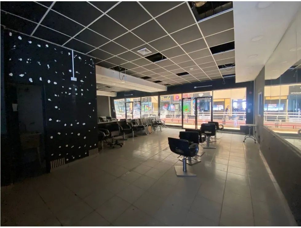 LOS ANDES /  LOCAL COMERCIAL / 110 M / PLANTA ALTA / ESTACION DEL TREN