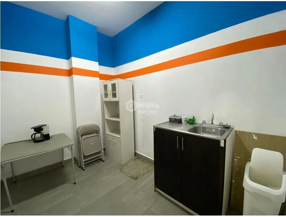 CONDADO DEL REY /  LOCAL COMERCIAL / CENTENNIAL / 106M / 5 DIVISIONES