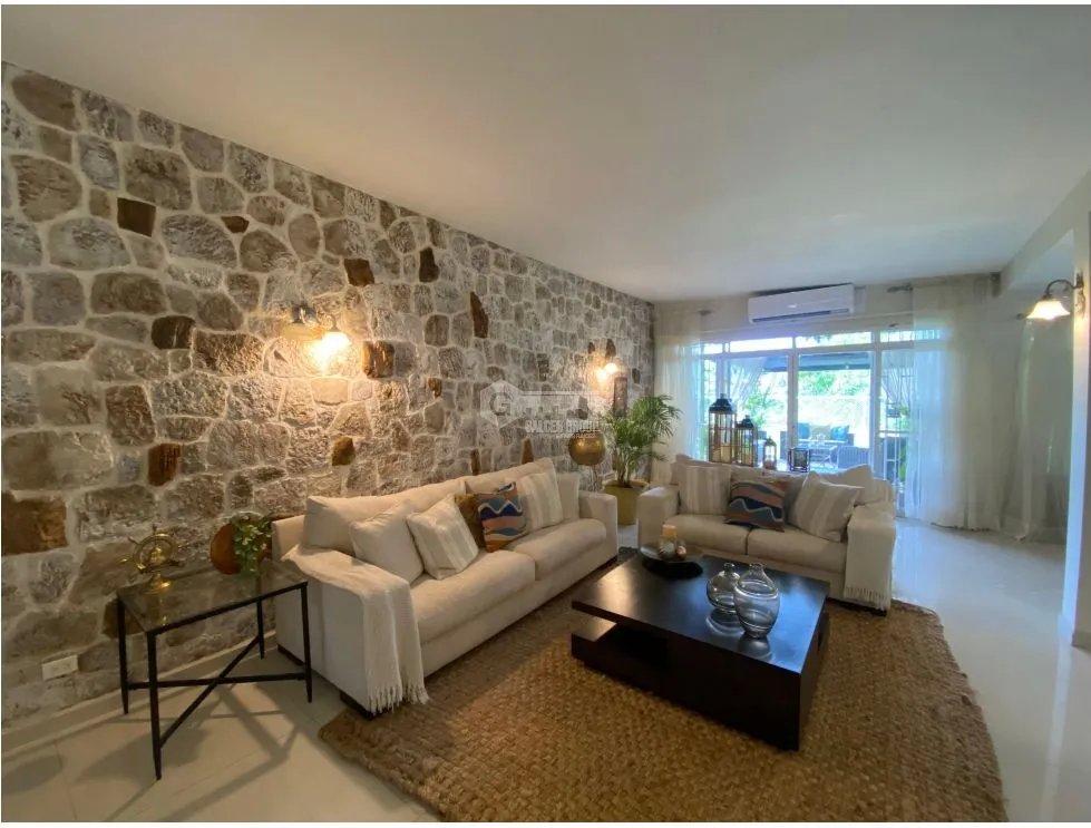 LAS CUMBRES / 325 M2  / 3 HABITACION / ANEXO / TERRAZA / DEN