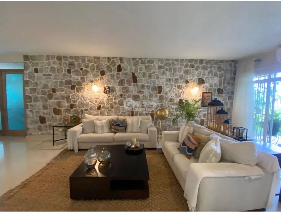 LAS CUMBRES / 325 M2  / 3 HABITACION / ANEXO / TERRAZA / DEN