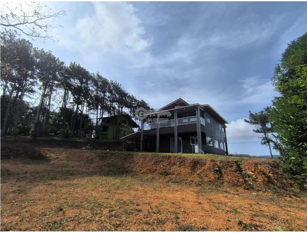 CERRO AZUL / 2000 M2 / 2 NIVELES / 4 HABITACIONES / CAMPESTRE