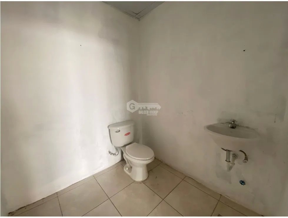 PEDREGAL / TERRENO COMERCIAL / PLAZA TERRANOVA / 4949M /J