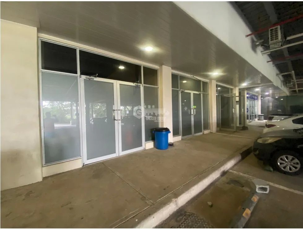 PEDREGAL / LOCAL COMERCIAL / PLAZA TERRANOVA / 937 M / PLANTA BAJA /J