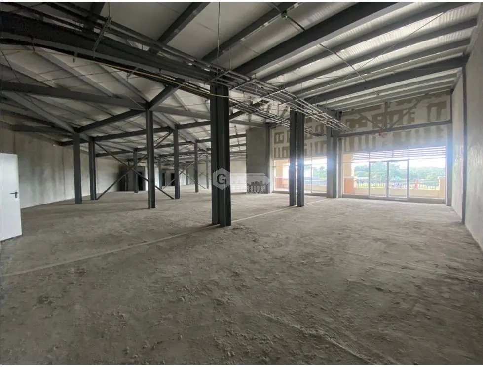 PEDREGAL / LOCAL COMERCIAL / PLAZA TERRANOVA / 174M / PLANTA ALTA /J