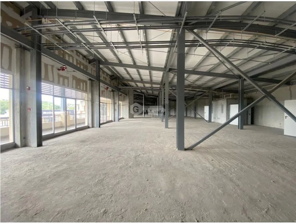PEDREGAL / LOCAL COMERCIAL / PLAZA TERRANOVA / 70 M2 / PLANTA ALTA /J