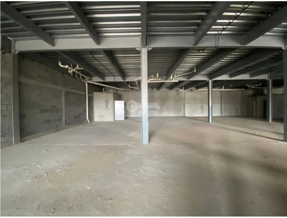 PEDREGAL / LOCAL COMERCIAL / PLAZA TERRANOVA / 383 M / PLANTA BAJA /J