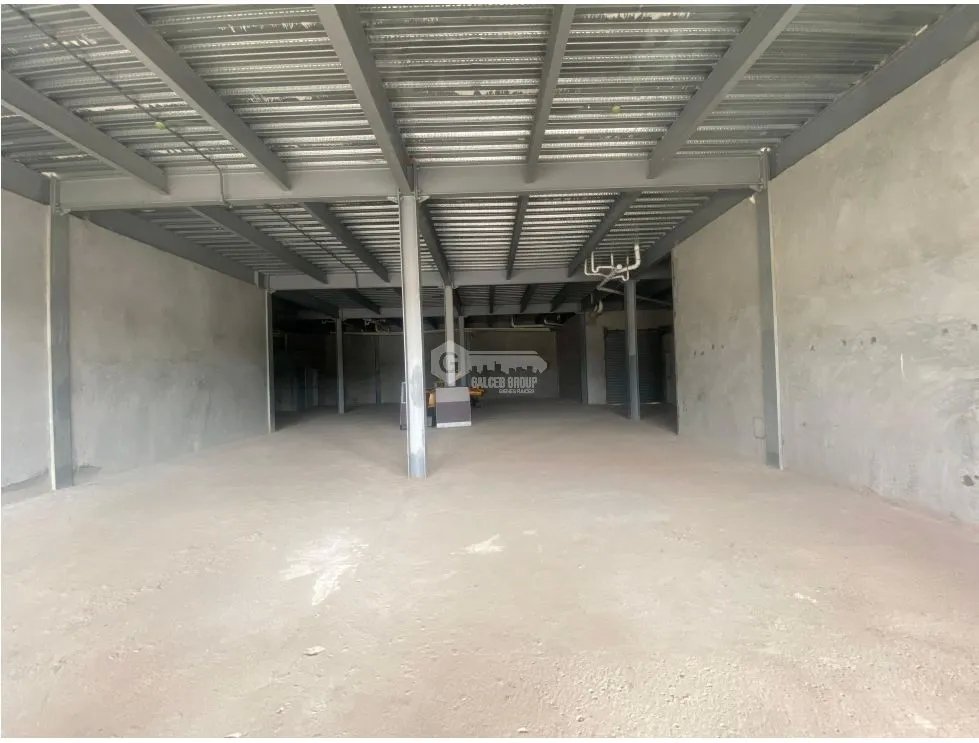 PEDREGAL / LOCAL COMERCIAL / PLAZA TERRANOVA / 383 M / PLANTA BAJA /J