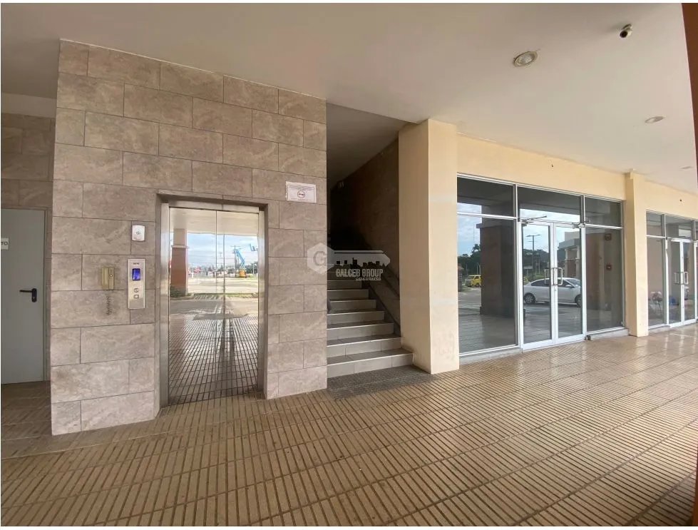 PEDREGAL / LOCAL COMERCIAL / PLAZA TERRANOVA / 383 M / PLANTA BAJA /J