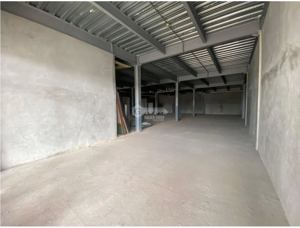 PEDREGAL / LOCAL COMERCIAL / PLAZA TERRANOVA / 383 M / PLANTA BAJA /J